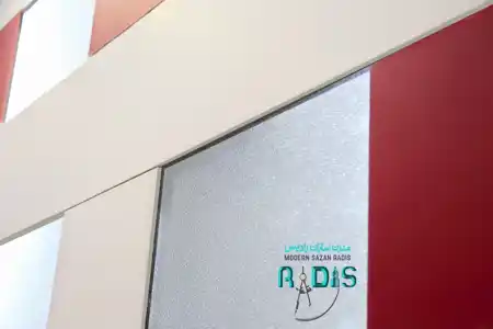 عکس شماره 12982 %D9%85%D8%AF%D8%B1%D9%86-%D8%B3%D8%A7%D8%B2%D8%A7%D9%86-%D8%B1%D8%A7%D8%AF%DB%8C%D8%B3-%D9%86%D9%85%D8%A7%DB%8C%D9%86%D8%AF%D9%87-%D8%A7%D9%86%D8%AD%D8%B5%D8%A7%D8%B1%DB%8C-%D9%81%D8%A7%DB%8C%D8%A8%D8%B1%D8%B3%D9%85%D9%86%D8%AA-%D8%A8%D8%B1%D8%AF-%D8%A8%D8%B1%D9%86%D8%AF-DP-Board