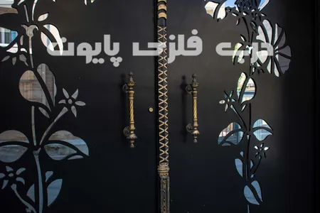 مدل 017 درب فلزی پایون از نمای نزدیک