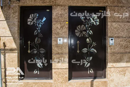 نمونهه اجرایی مدل 017 درب فلزی نفررو