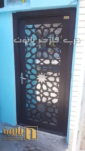 مدل 037 درب فلزی پایون در اندازه ی تک لنگه