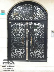 مدل 055 درب فلزی پایون با کتیبه ی بالای درب