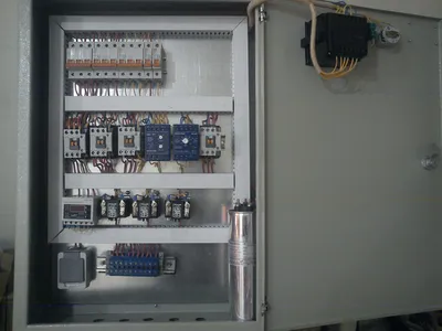 تابلو ستاره مثلث با خازن