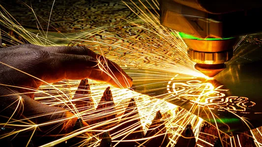 برش انواع فلزات لیزری در شیراز شرکت کولاک فن 