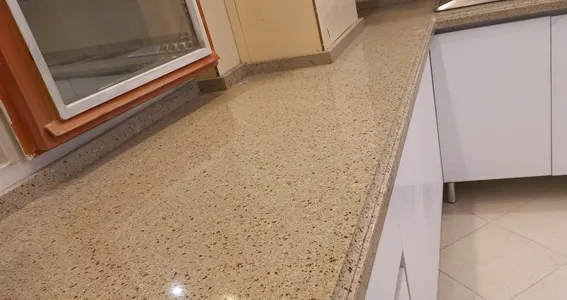 کورین و کوارتز کورین سازان 