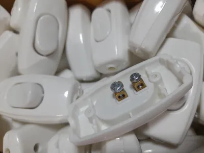 انواع دوشاخه مادگی ملزومات سرپیچ لامپ پارسه فروغ