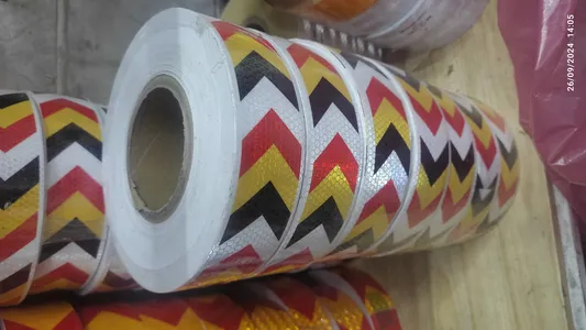 خرید شبرنگ لانه زنبوری جهت دار کف پارکینگ