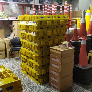فروش علائم و تجهیزات ترافیکی و لوازم راهنمایی و رانندگی