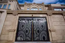 عکس شماره 19014 نمونه-اجرا-شده-درب-حیاطی-مدل-018-درب-فلزی-پایون