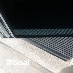 عکس کفپوش آلومینیومی با آنادایز مشکی 11746