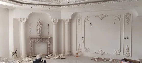 عکس اجرای گچبری ها و ستون های پیش ساخته 25758