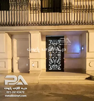 عکس اندازه ی نفررو درب فلزی ورودی حیاط مدل 005 18414