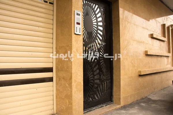 عکس نمونه اجرا شده درب تک لنگه مدل 018 درب فلزی پایون 19016