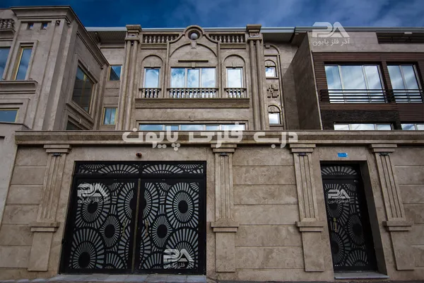 عکس درب حیاطی و نفررو مدل 018 درب فلزی پایون 19018