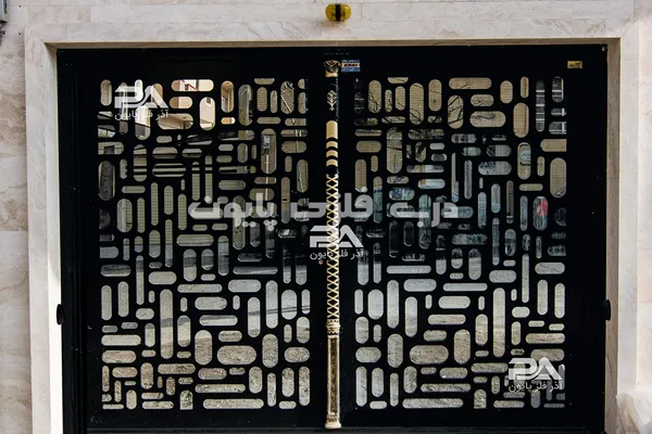 عکس نمونه اجرا شده مدل 056 درب فلزی ورودی ساختمان پایون  19232