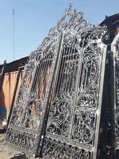 عکس درب چدن و گل دست ساز 21810