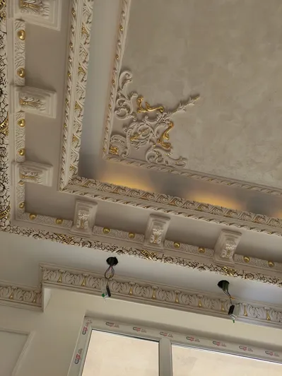 عکس اجرای گچبری ها و ستون های پیش ساخته 25759