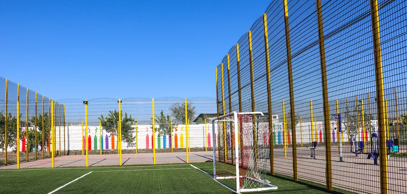 عکس نوین حصار اولین تولیدکننده نرده های میلگردی صنعتی در کشور 26153