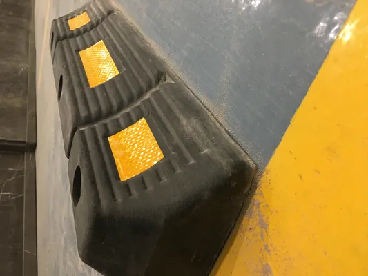 عکس محافظ ستون و ضربه گیر 32756