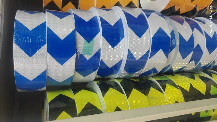 عکس خرید شبرنگ لانه زنبوری جهت دار کف پارکینگ 41127