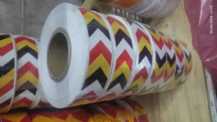 عکس خرید شبرنگ لانه زنبوری جهت دار کف پارکینگ 41128