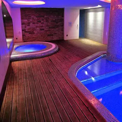 عکس محوطه دور استخر 6928